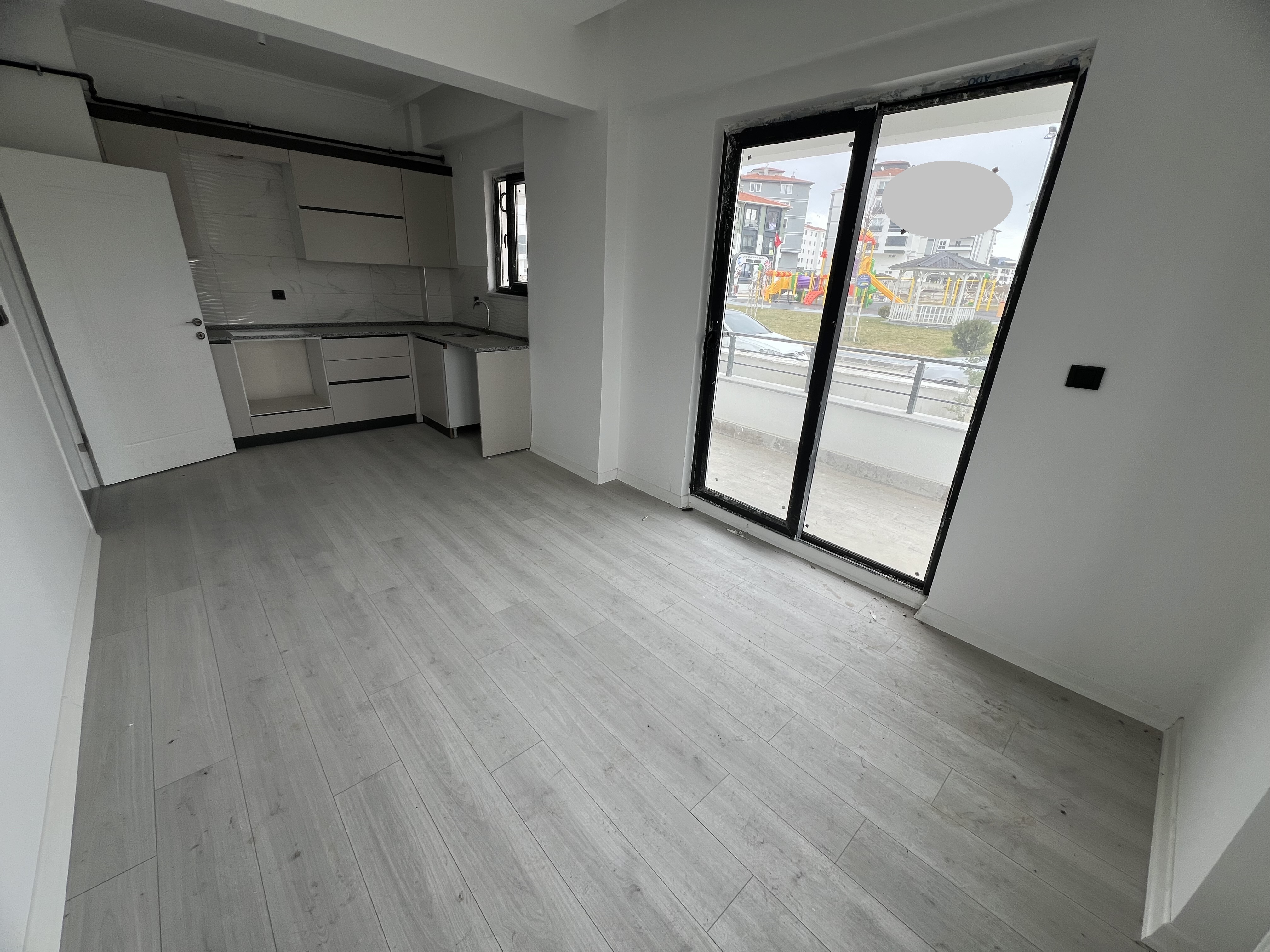 Fen Lisesi Müzik Parkı Yanı Satılık 2+1 Daire