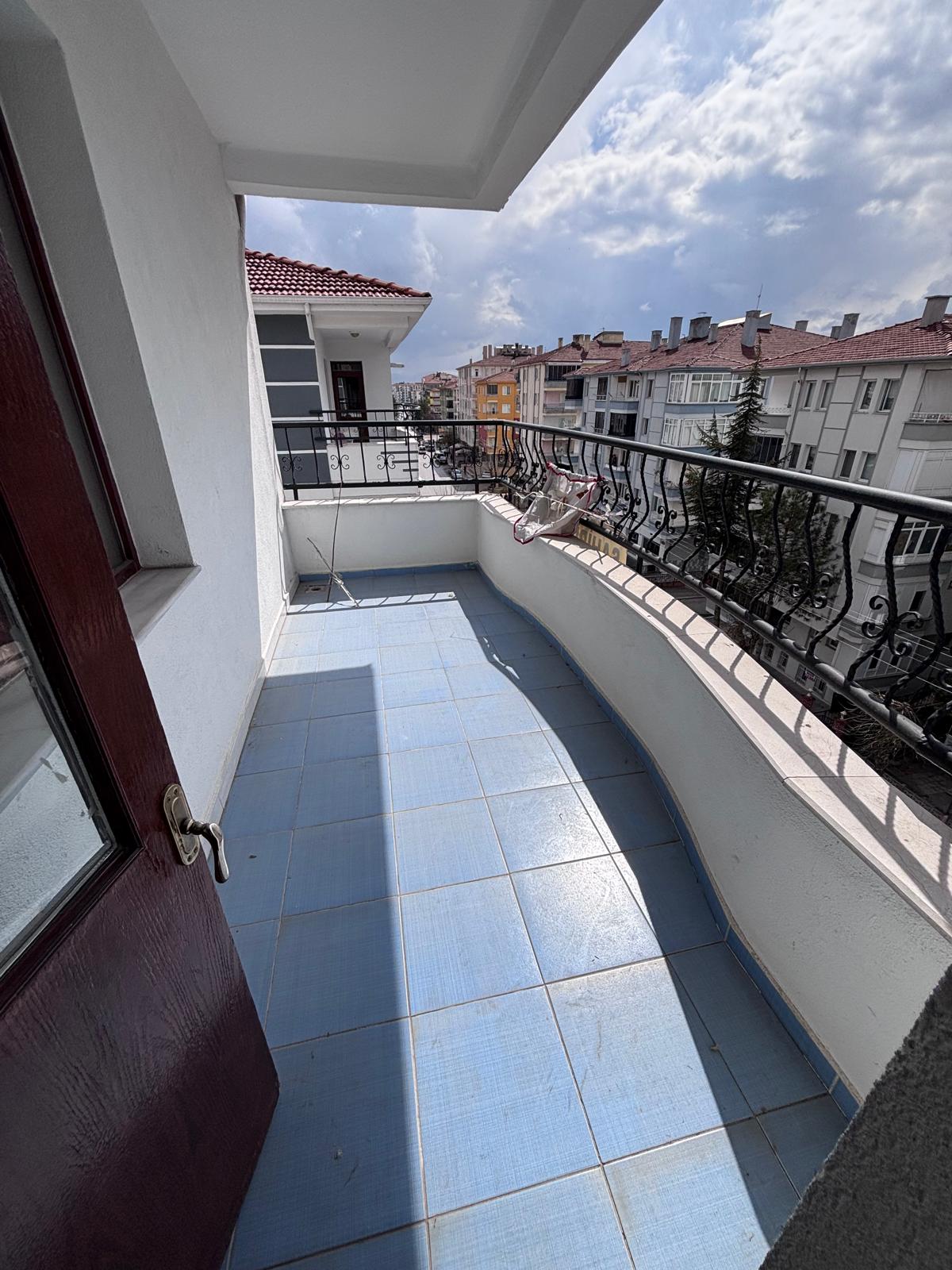 Ulukavak Mah. Pazartesi Pazarı Yakınında Kiralık 3+1 Daire