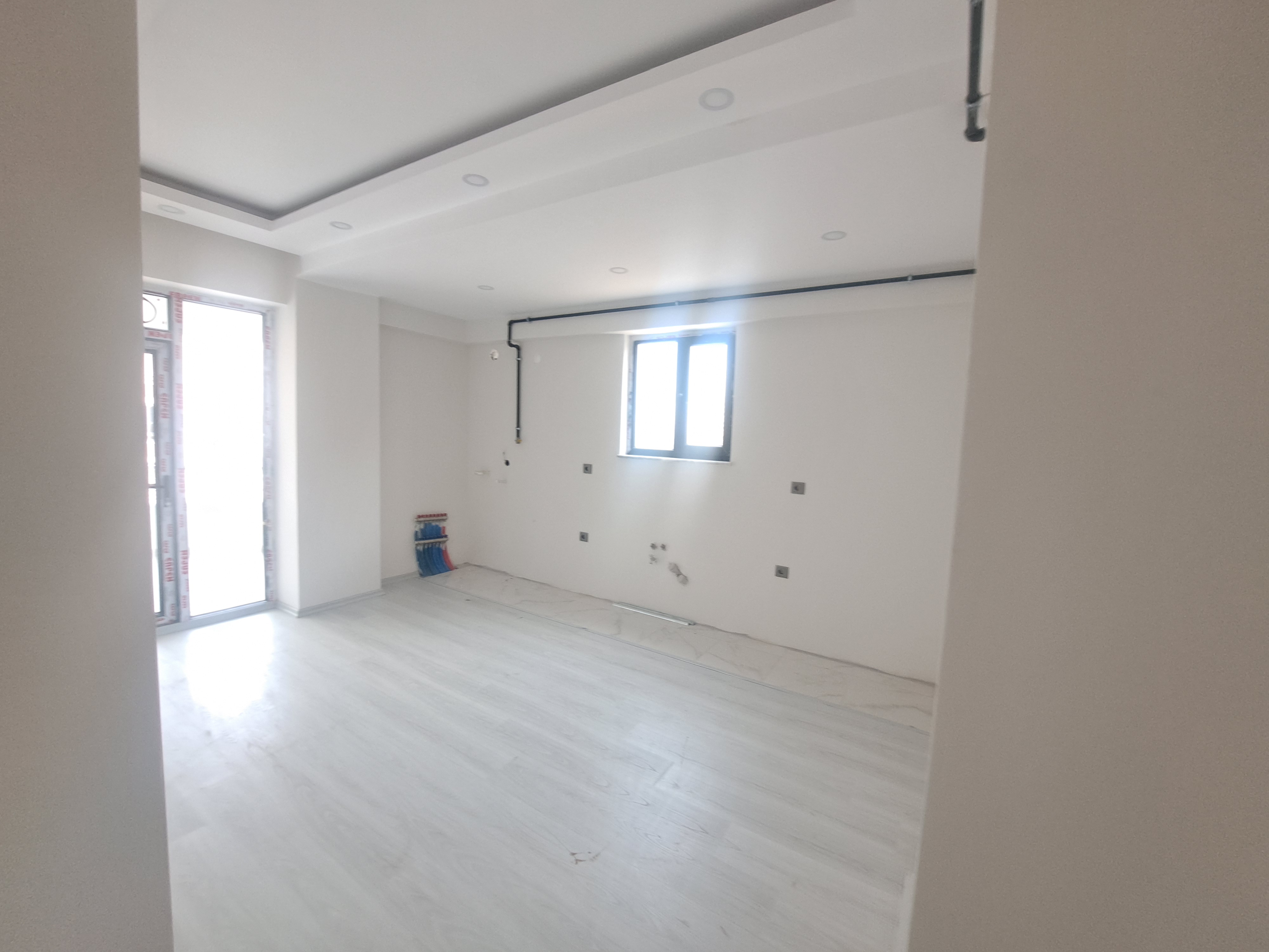 Bahçelievler Müjgan Şah Düğün Salonu Yakınında Satılık Ara Kat 3+1 Daire