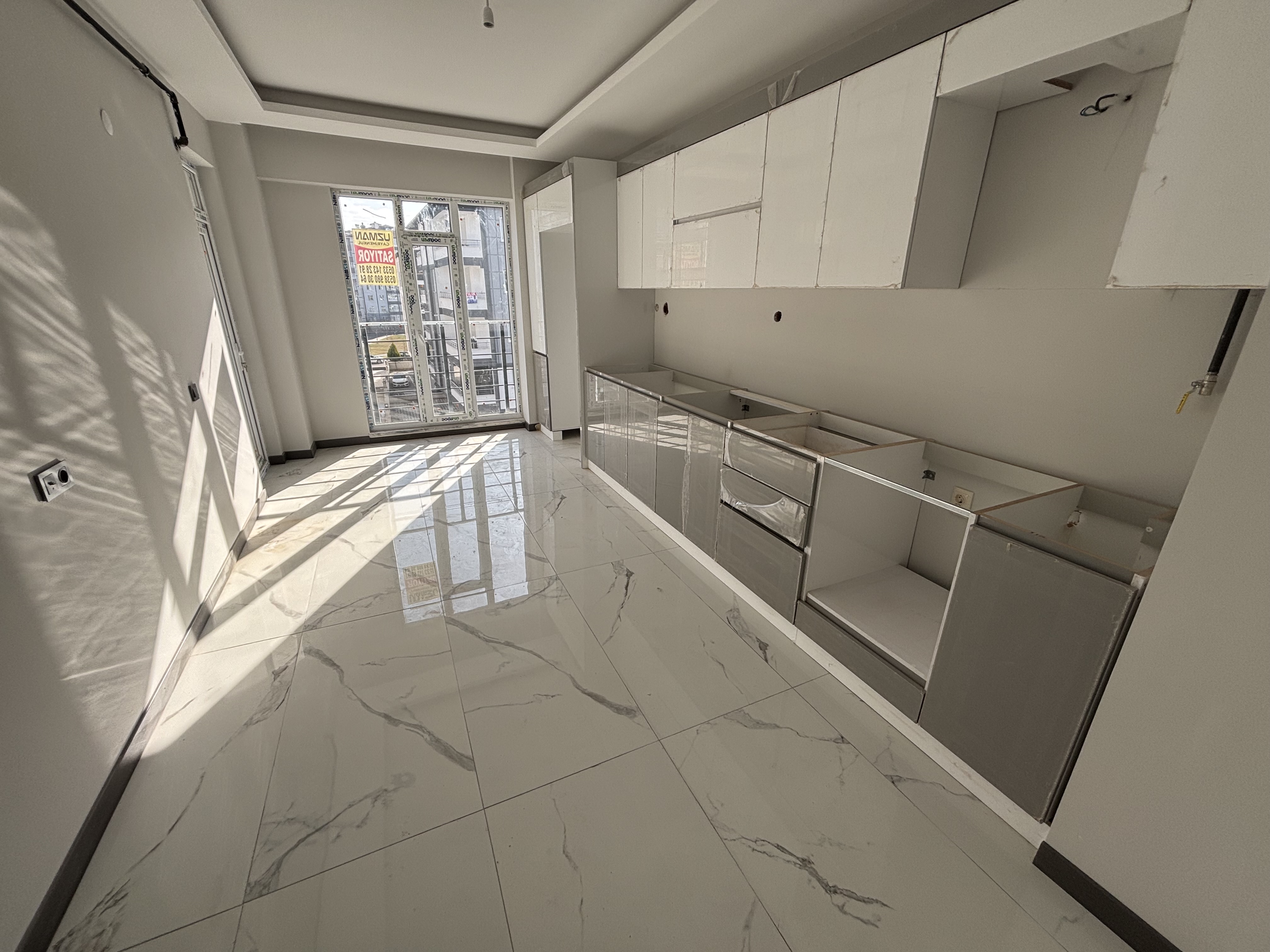 Mehmetçik Lisesi Yanında Geniş 3+1 Satılık Daire