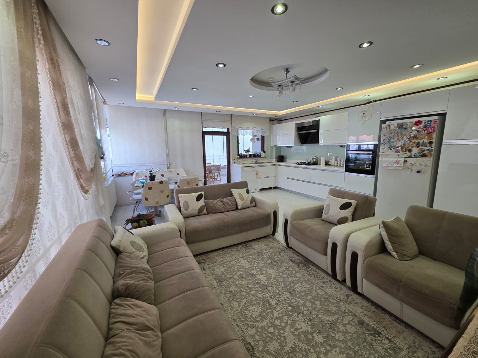 Buhara 5.Cadde'de Ara Kat Eşyalı Kiralık Daire