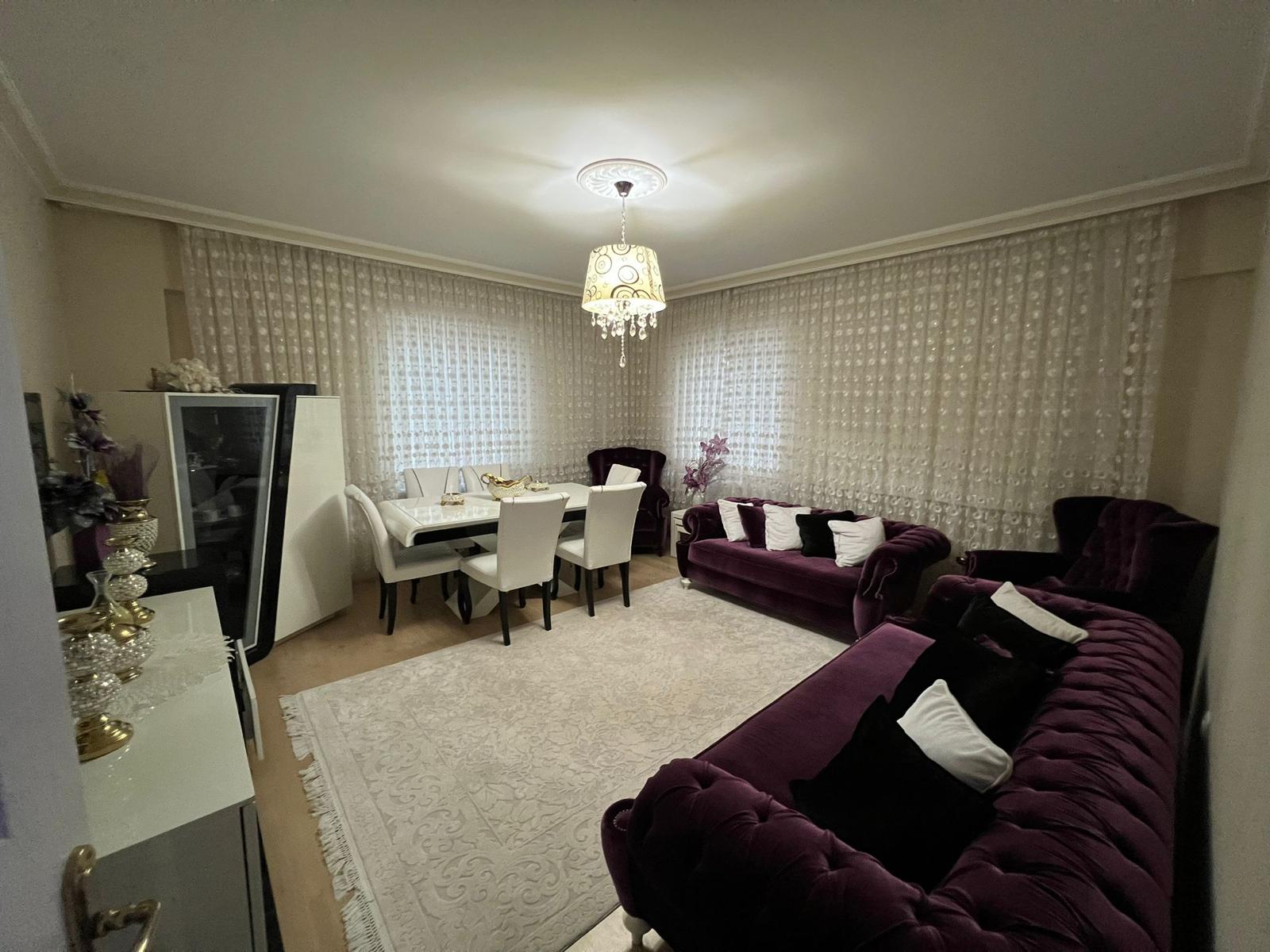 Köprübaşı 7.Sokak Üzerinde Bakımlı Satılık 3+1 Daire